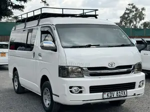 Toyota HiAce 2010 White