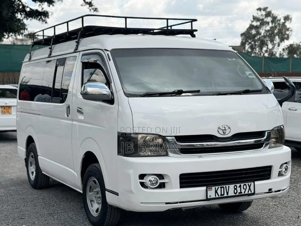 Toyota HiAce 2010 White