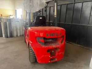 3 Ton Heli Forklift for Sale (Slightly Used)