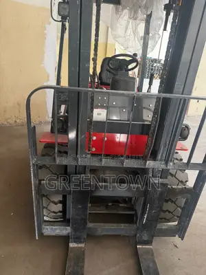 3 Ton Heli Forklift for Sale (Slightly Used)