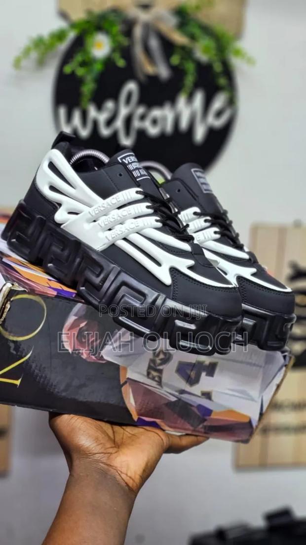 Versace Sneakers - thumbnail 4