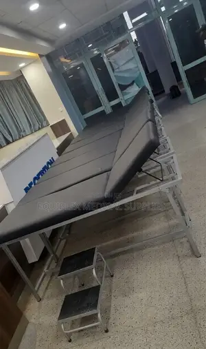 Examination Couch With Stainless Steel