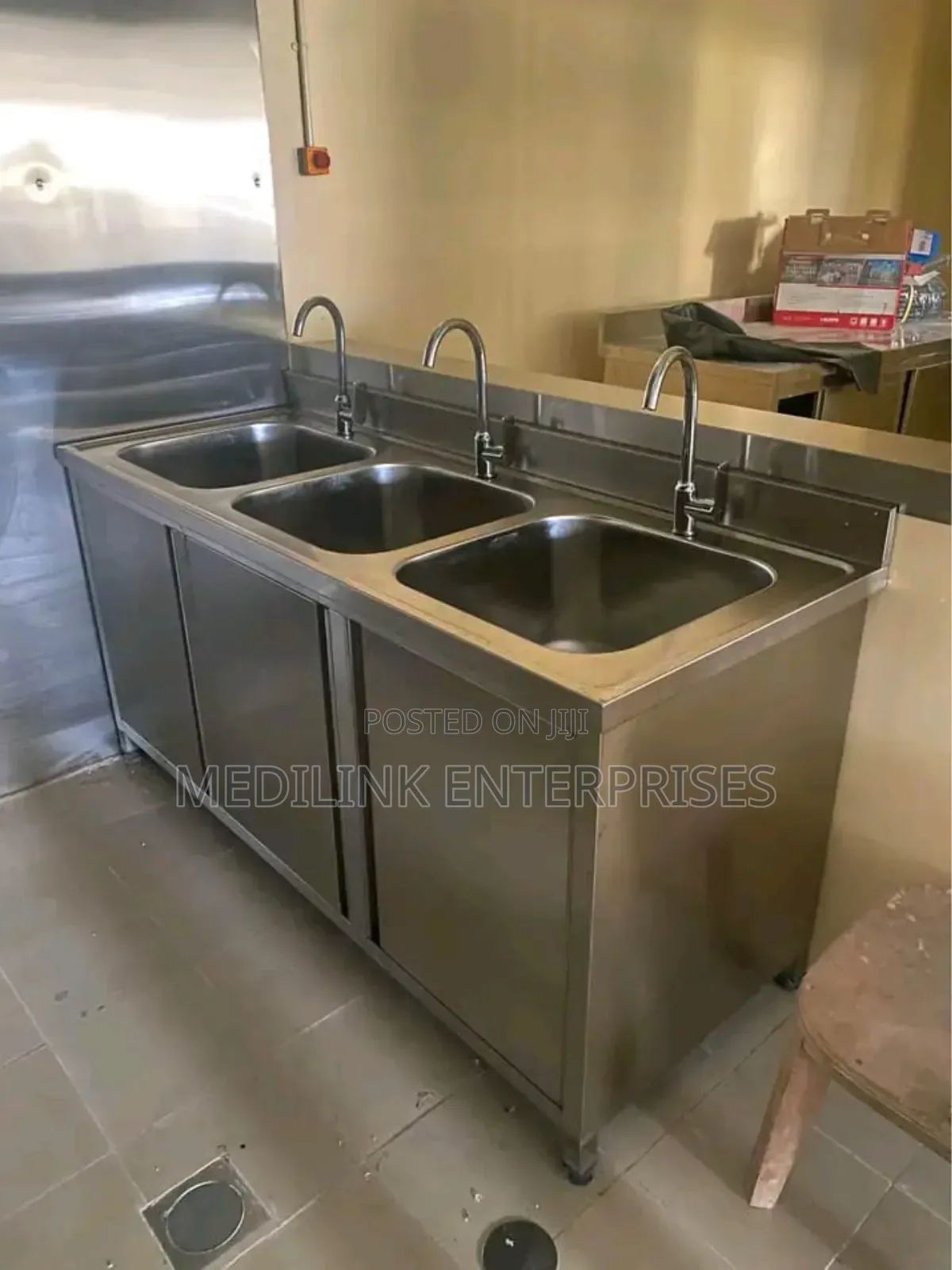 Customized 3-Bowl Sink With Cabinet