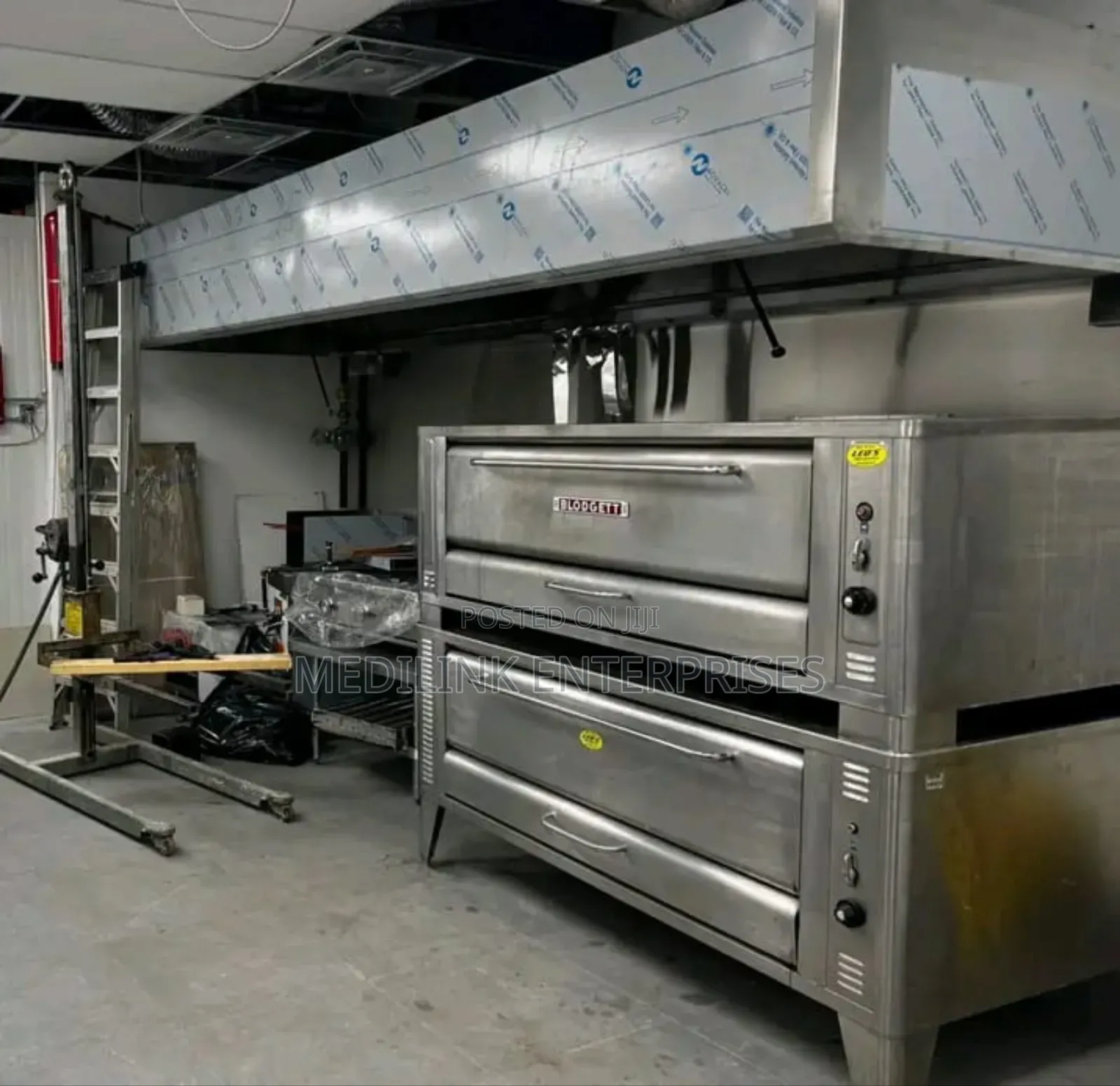 Installed Commercial Kitchen Hood Stainless Steel