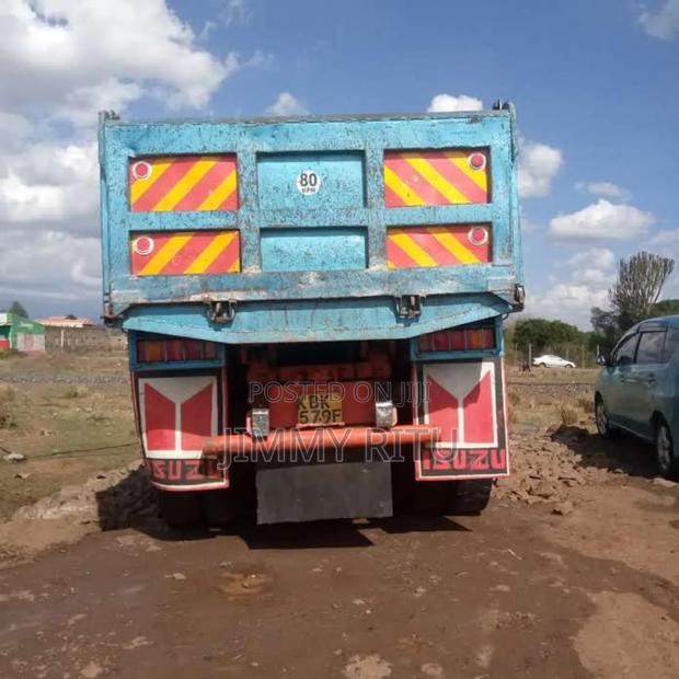 Isuzu Giga - thumbnail 6