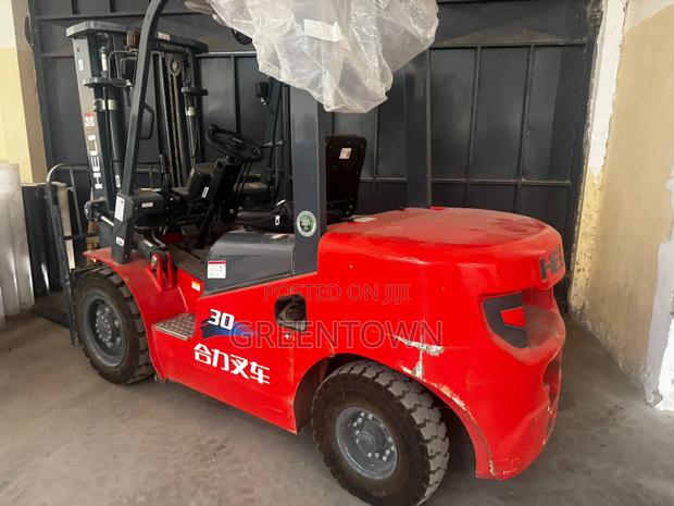 Heli 3tonnes Hydraulic Diesel Forklift - main view