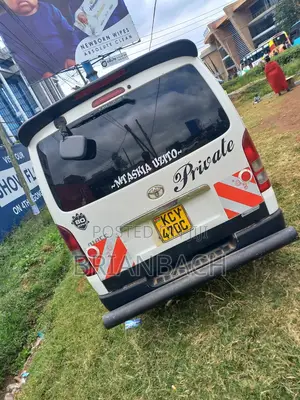 Toyota HiAce 2012 White