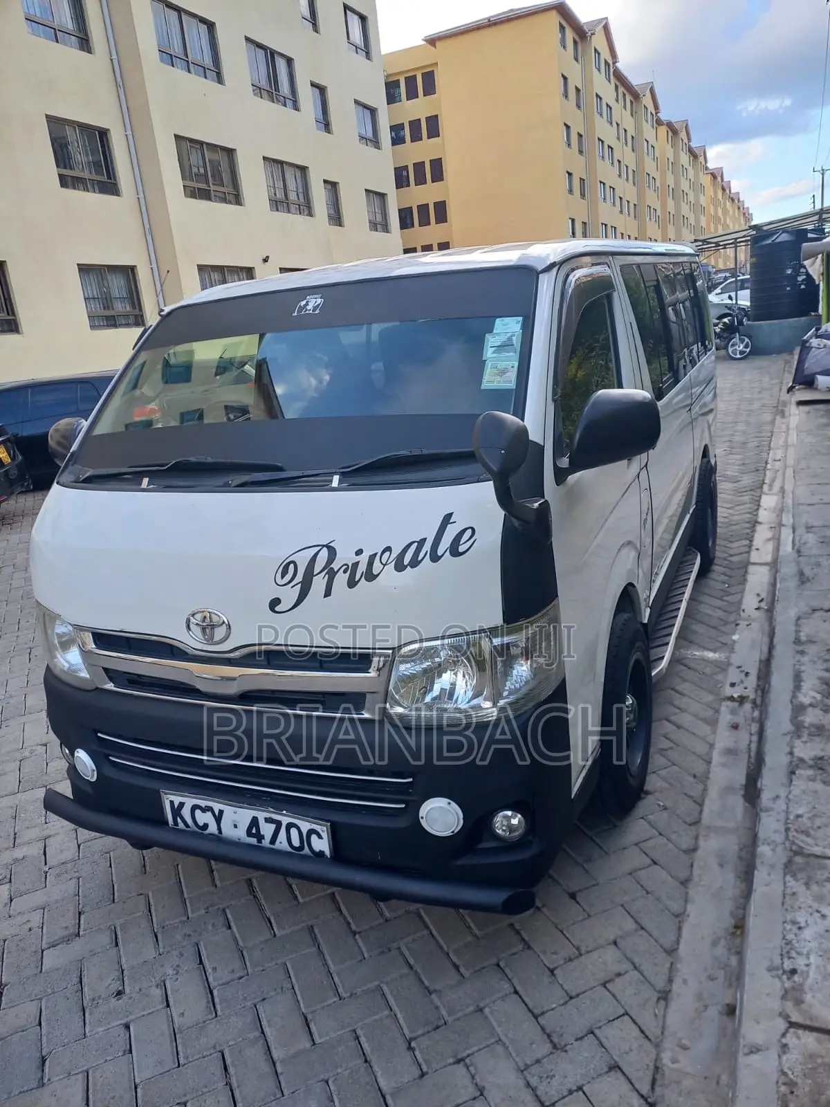 Toyota HiAce 2012 White