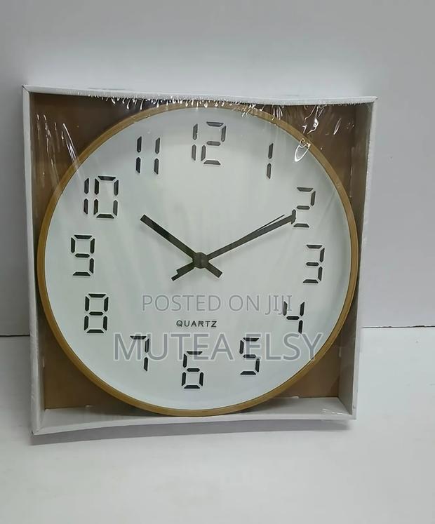Black White Quartz Wall Clock - main view