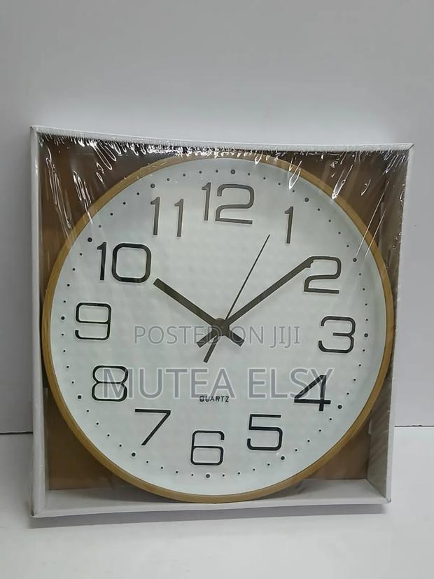 Black White Quartz Wall Clock - thumbnail 4