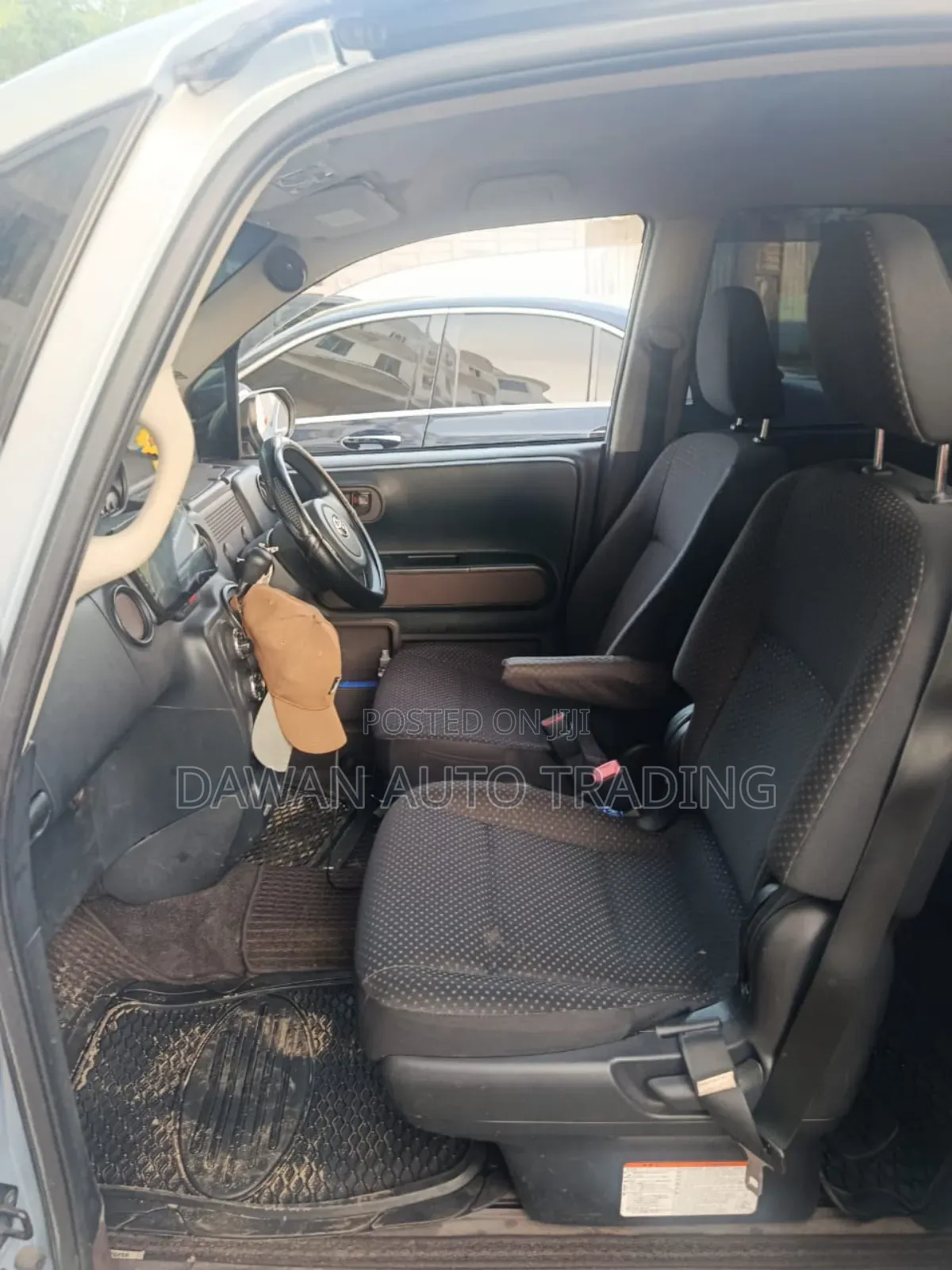 Toyota Porte 2016 Blue