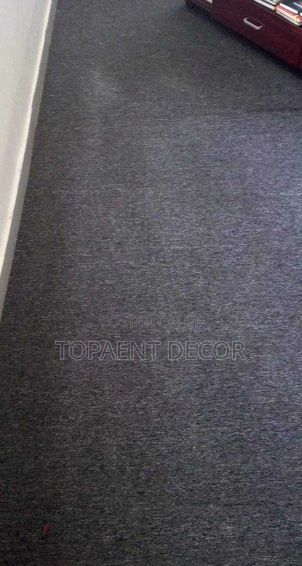 Soft Texture,Warm Floors Delta 4mm Dark Grey Wall To Wall Carpets