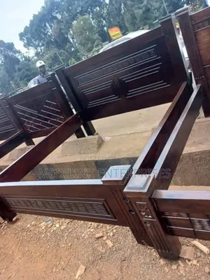Murphy Walnut Creek Mahogany 6*6 Beds (King Sized)