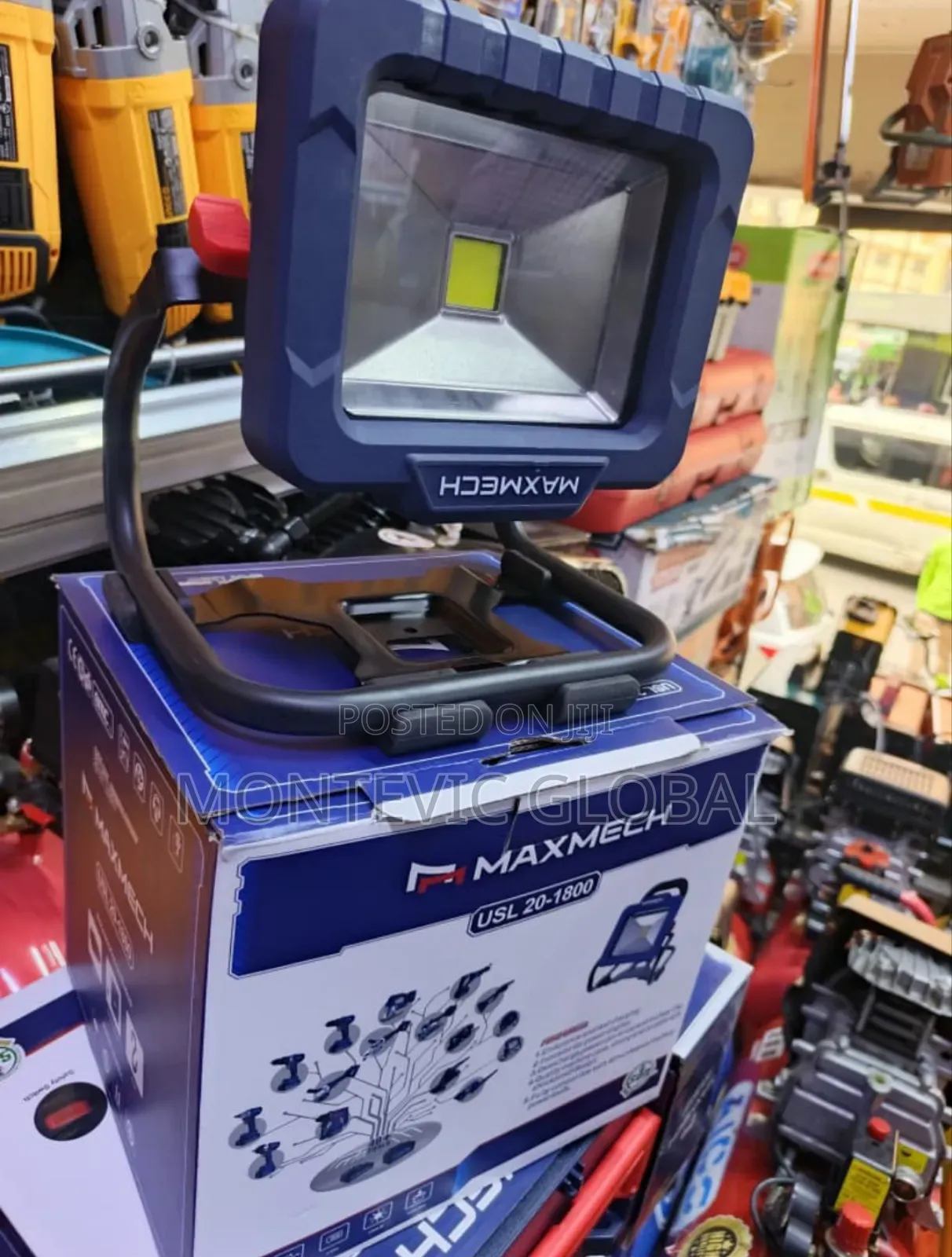Maxmech Floodlight