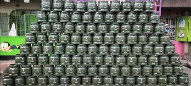 Empty and Refilled Gas Cylinders - thumbnail 3