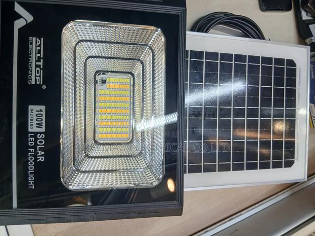 100watt Solar Flood Light - thumbnail 2