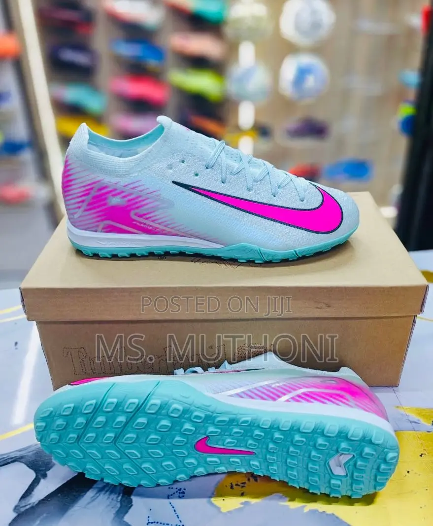 Air Zoom Soccer Trainers Sizes 39 to 45
