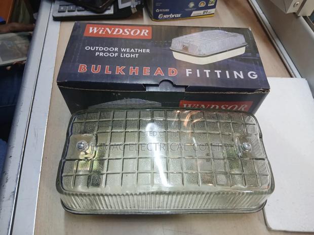 Bulk Head Glass