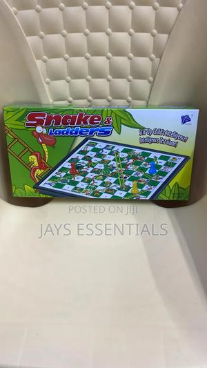 Snakes and Ladders Board Game - main view