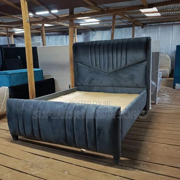 5x6 Sophisticated Gray Fabric Bed