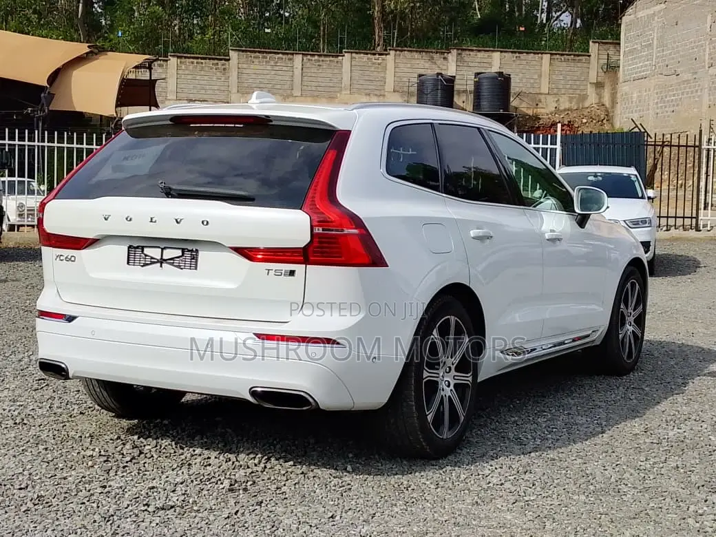 Volvo XC60 T5 Inscription AWD 2018 White
