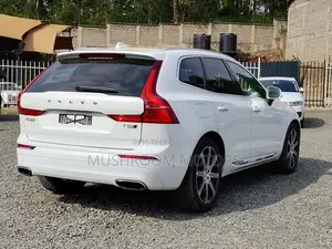 Volvo XC60 T5 Inscription AWD 2018 White