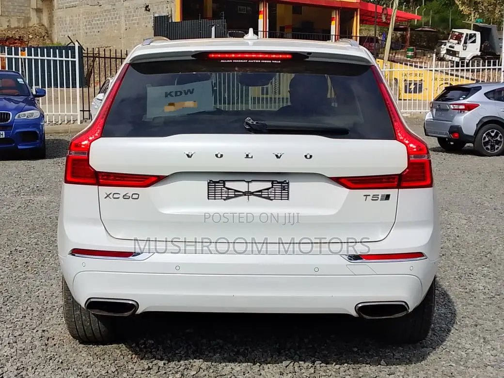 Volvo XC60 T5 Inscription AWD 2018 White