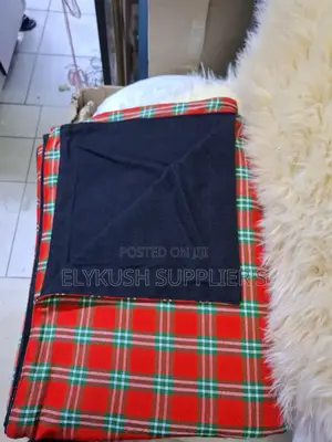 Maasai Shuka With Fleece