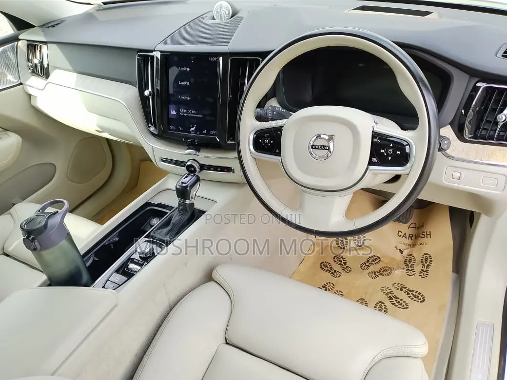 Volvo XC60 T5 Inscription AWD 2018 White