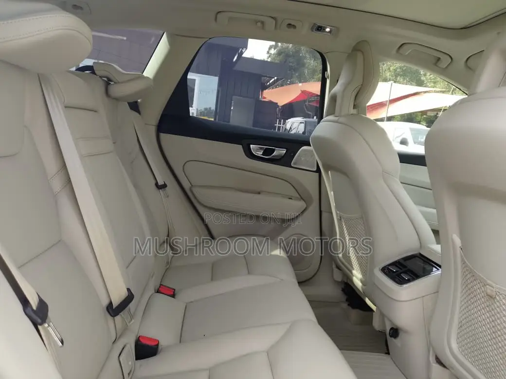 Volvo XC60 T5 Inscription AWD 2018 White