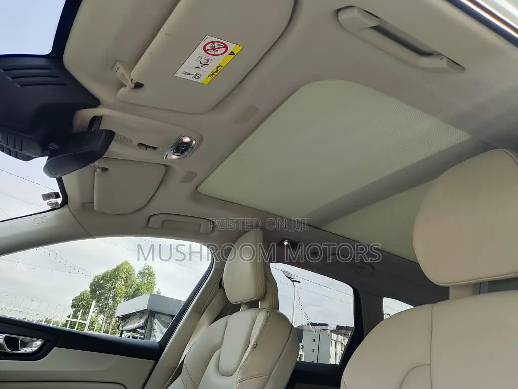 Volvo XC60 T5 Inscription AWD 2018 White