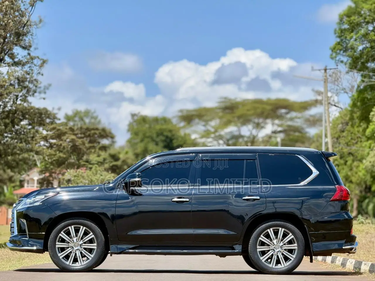 Lexus LX 570 AWD 2016