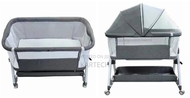 Adjustable Baby Bedside Bassinet With Mosquito Net Storage