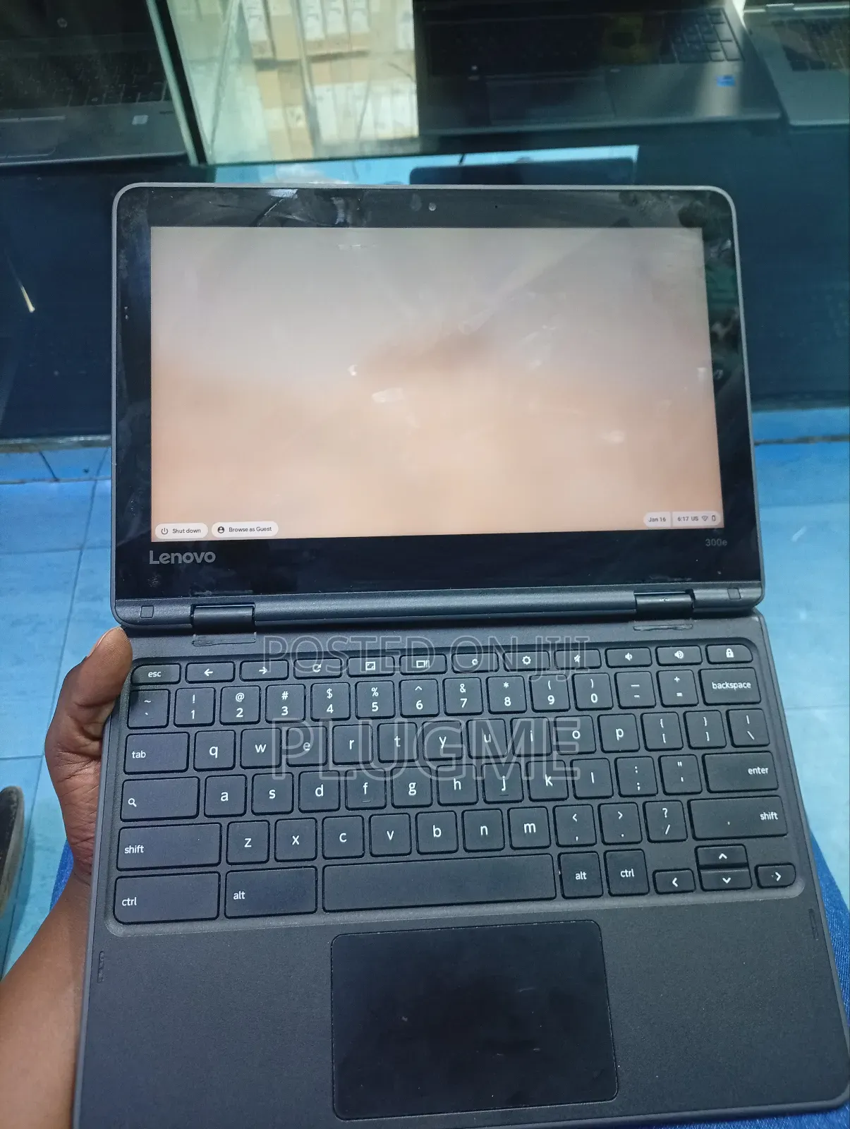 Laptop Lenovo 300e 4GB Intel Celeron SSD 32GB