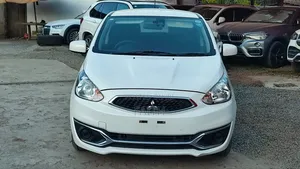 Mitsubishi Mirage ES 2018 Pearl