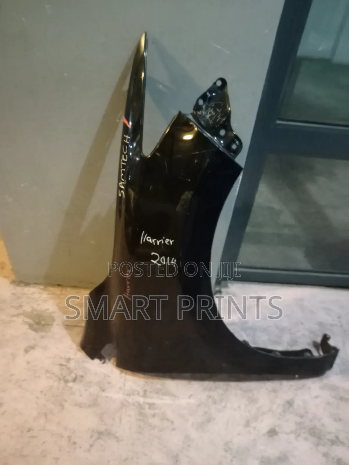 Top Quality Ex Japan Toyota Harrier Wing in Good Condition