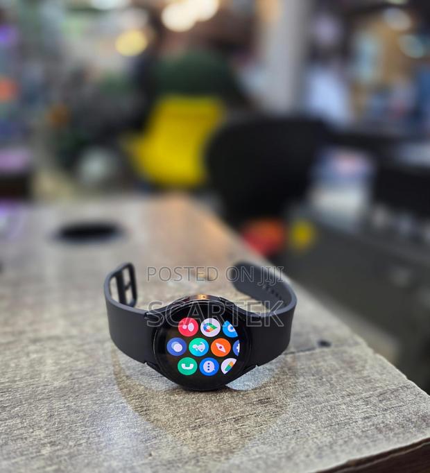 Samsung Smart Watch - thumbnail 2