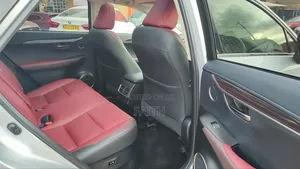 Lexus NX 300h AWD 2019 Silver