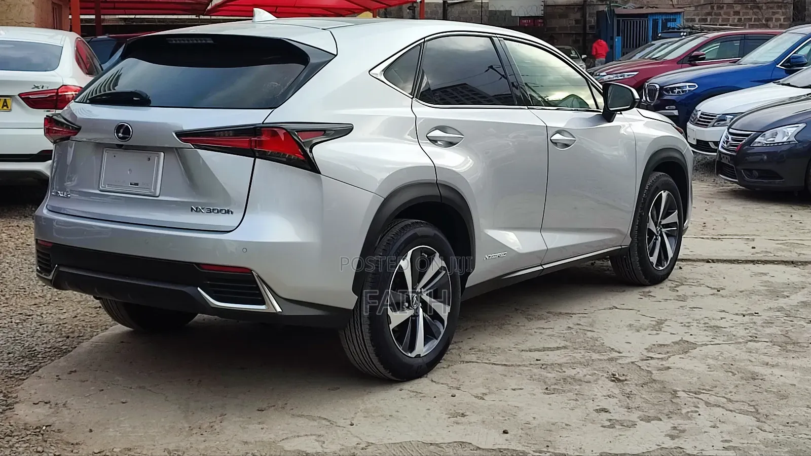 Lexus NX 300h AWD 2019 Silver