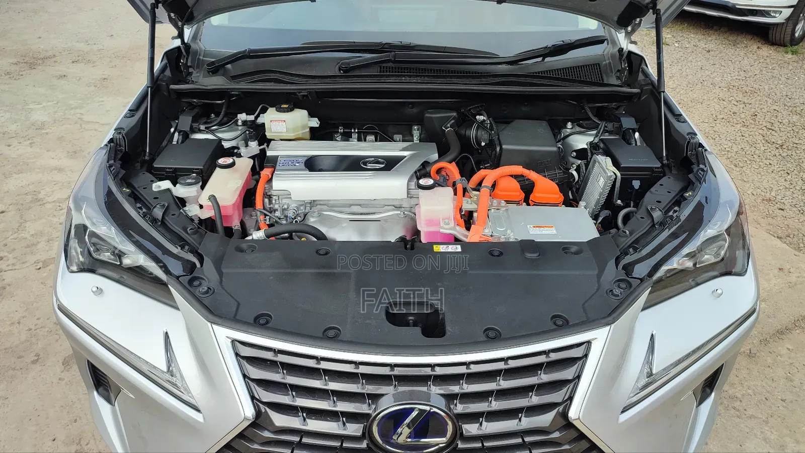 Lexus NX 300h AWD 2019 Silver