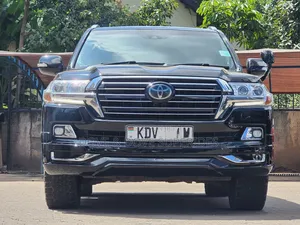 Toyota Land Cruiser 4.6 V8 ZX 2016 Black