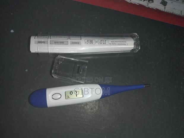 Digital Thermometer - thumbnail 2