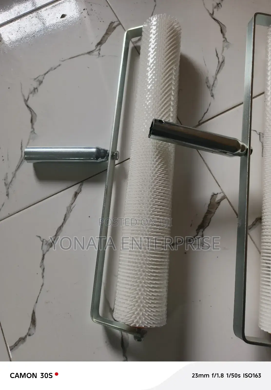 High Quality Spike Roller 19"