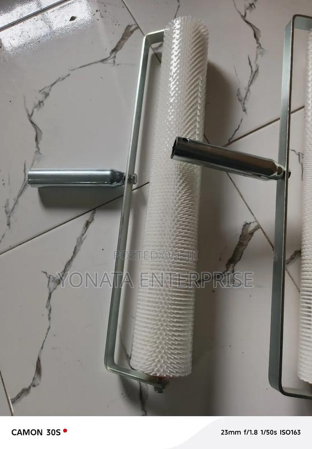 High Quality Spike Roller 19" - thumbnail 2
