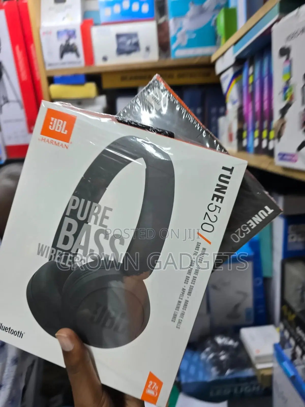 JBL Tune 520bt Wireless on-Ear Headphones With Pure Bass Sound