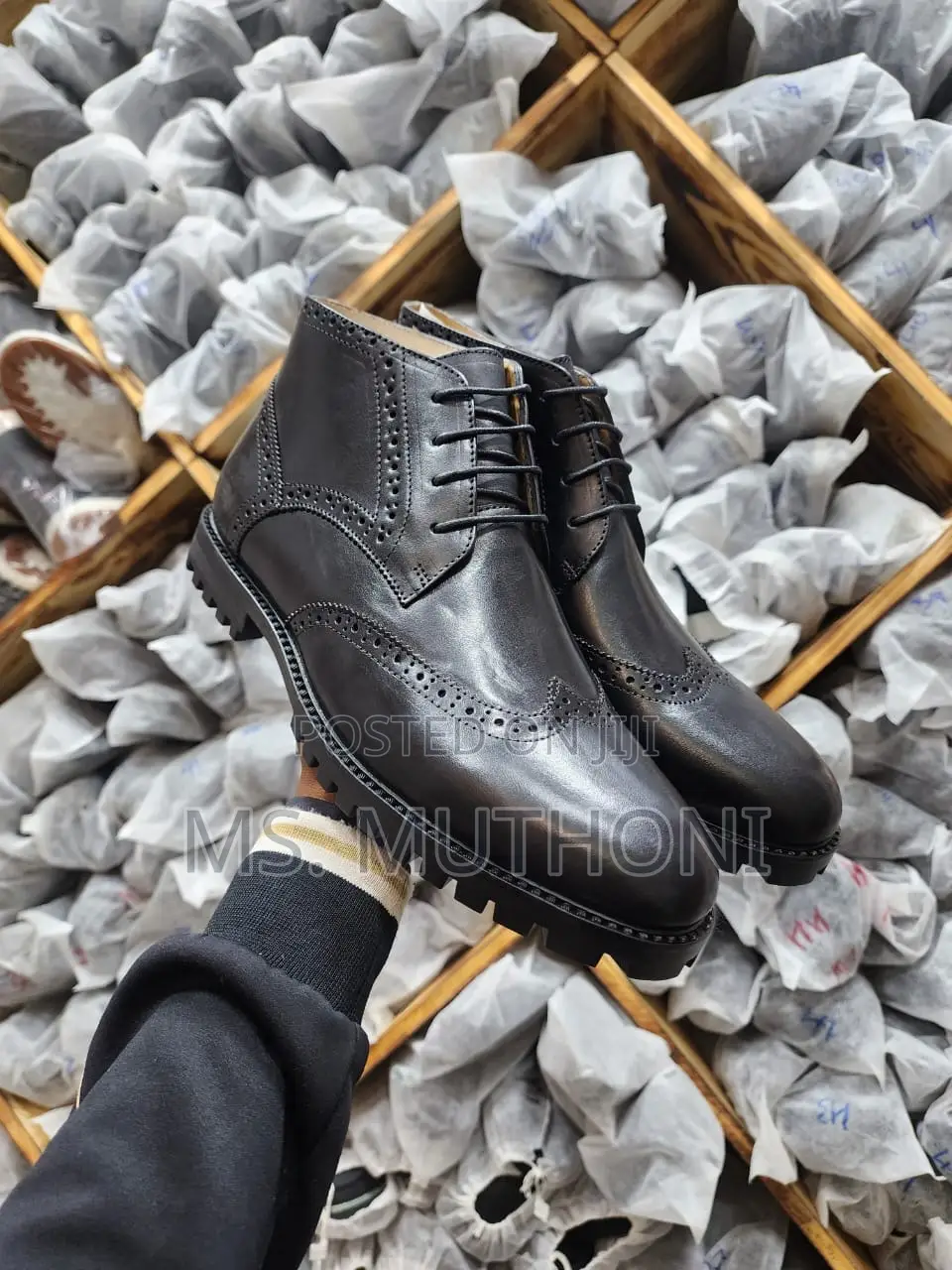 Official Leather Lace-Up Brogue Ankle Boots. Boots Size:39-45