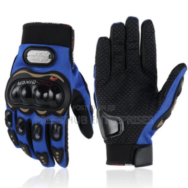 Pro Biker Motorcycle Gloves. - main view