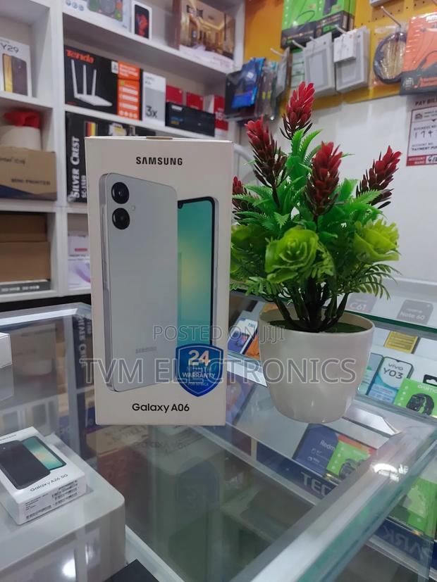 New Samsung Galaxy A06 64 GB Black - main view