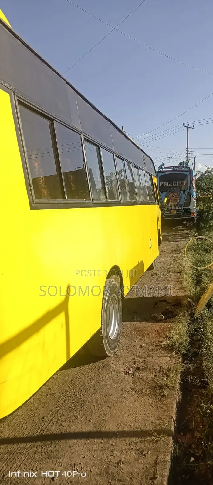 Isuzu NQR 2014 Yellow