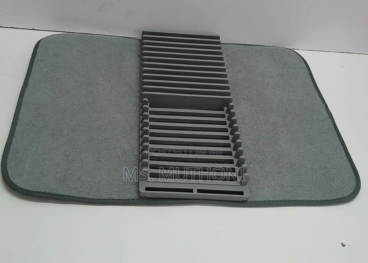 Umbra Udry Dish Drying Rack With a Microfiber Mat.